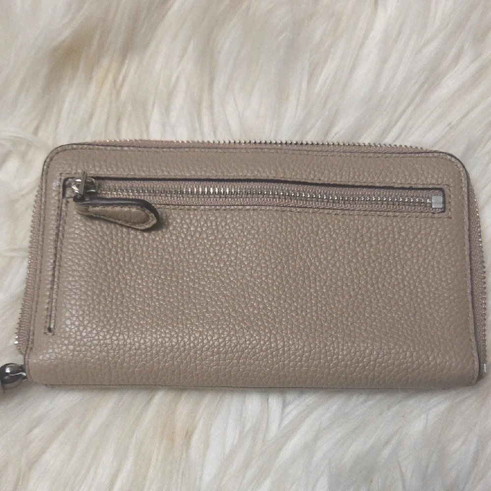 Coach Beige Leather Wallet - Picture 4 of 4